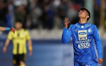  استقلالی‌ها راهیابی به فینال جام حذفی را به قائدی تقدیم کردند + عکس