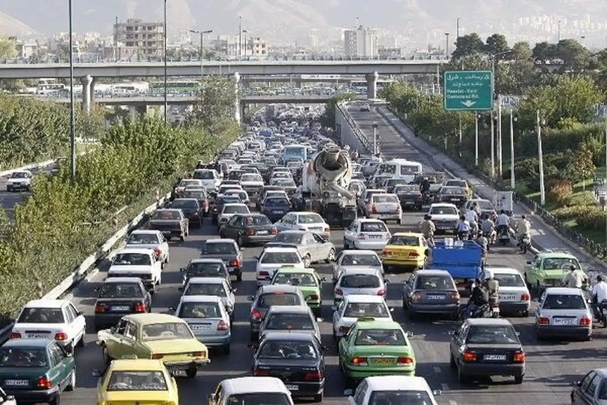 جدیدترین وضعیت ترافیکی معابر و بزرگراه‌های شهر تهران
