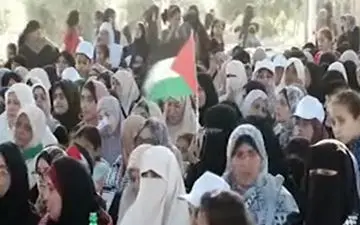 راهپیمایی زنان فلسطینی در مرزهای نوار غزه + فیلم