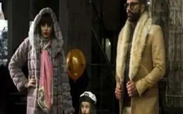 3 دختر مدلینگ در کنار فوتبالیست مشهور ایرانی با پوششی عجیب 