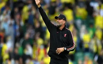 کلوپ عینک معروف را کنار گذاشت؟ 