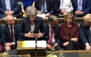 پایان دودستگی در دولت انگلیس بر سر بریگزیت/ "می" حمایت کابینه را به دست آورد