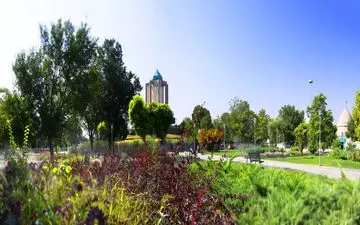 کاروانسرای تاج‌آباد و مقبره باباطاهر در همدان به روایت تصویر