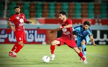 شیری: پرسپولیس همیشه شخصیت قهرمانی دارد/ فاصله زیادی با رقم زدن یک اتفاق تاریخی نداریم 