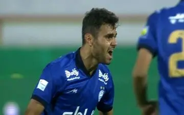 فیلم/ گل اول و زیبای استقلال به سپاهان توسط جعفر سلمانی