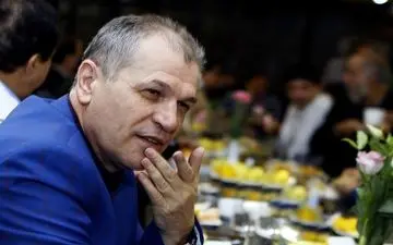 منزوی: گناه سعادتمند چیست که این همه بدهی به باشگاه استقلال آمده است؟ 