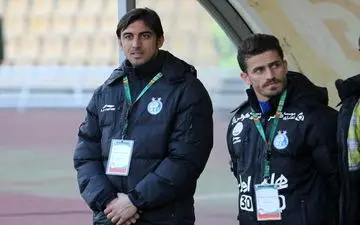 عکس/ حال و هوای رحمتی روی نیمکت استقلال