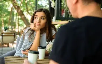 این رفتار نامزدت یک زنگ خطر است|این موارد را جدی بگیرید!