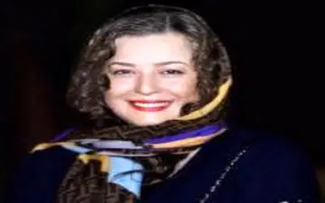 عکس جدید مهراوه شریفی نیا و مادرش به یاد فیلم دزد عروسک ها!