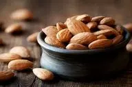کودکان روز خود را با خوردن این آجیل شروع کنند+ دلایل