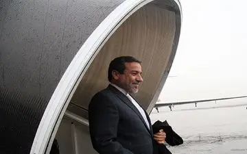 عراقچی مسکو را ترک و راهی ایروان شد