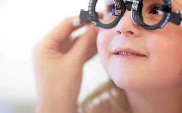 ضعیف شدن چشم کودکان چرا اتفاق می‌افتد؟