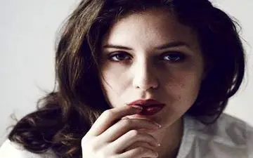 دستگیری خانم دکتری که بیماران را برده بی حیایی خود کرد