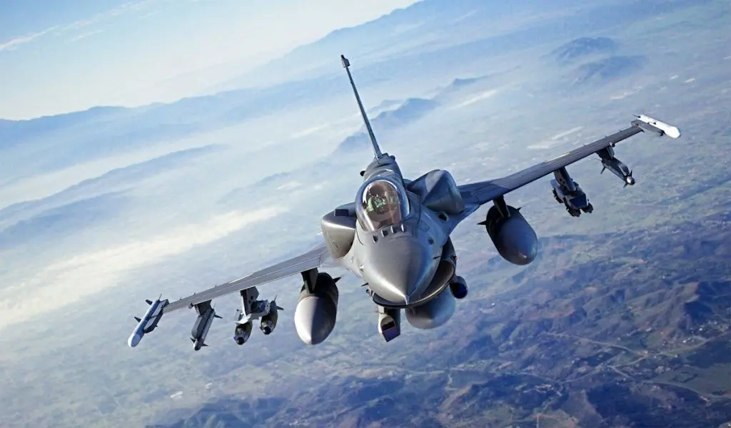 جنگنده F-16 Fighting Falcon
