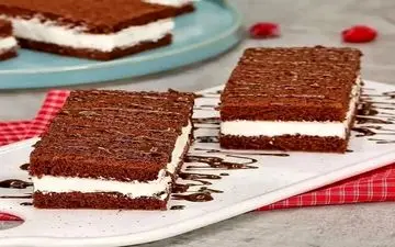 طرز تهیه کیک شکلاتی کرمدار حرفه‌ای در خانه! / روش قنادی با مواد ساده