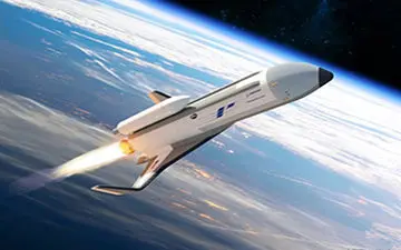 مقایسه‌ سرعت فضاپیما و هواپیما + فیلم 