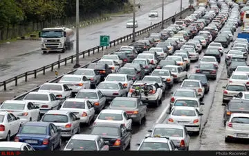  ترافیک نیمه‌سنگین در آزادراه تهران_کرج/ اعلام محورهای مسدود