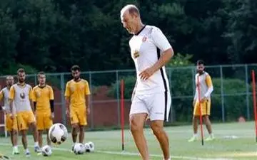 واکنش سرمربی پرسپولیس به هشتک هرچی کالدرون بگه