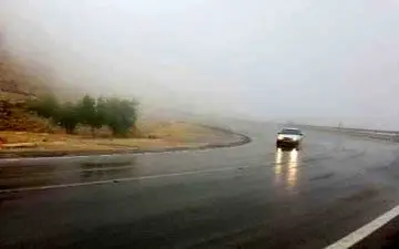 ‍ همه راه های استان کرمانشاه لغزنده است/بارش برف در گردنه ها 