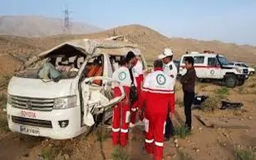  مصدومیت ۱۵ تن بر اثر واژگونی یک دستگاه «ون»