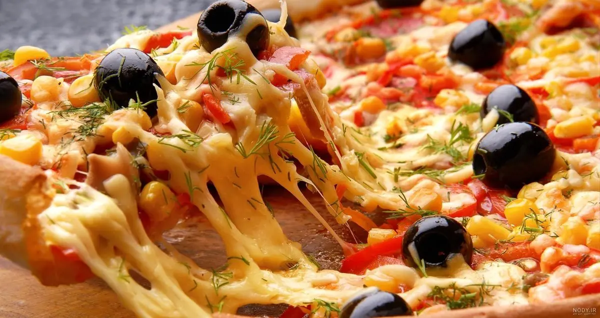 پیتزا پنیر دوبل خانگی؛ شامی ارزان، ساده و خوشمزه + آموزش تهیه