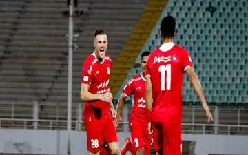 مهاجم ایرلندی تراکتورسازی برگشت