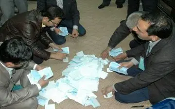  کار شمارش آرای انتخابات در استان مرکزی آغاز شد