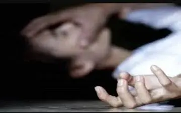 تجاوز گروهی به زن جوان/ فهمیه رفته بود خانه زن رمال که مورد آزارشیطانی 7 مرد قرار گرفت!