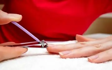 علت جویدن ناخن در کودکان و بزرگسالان چیست؟