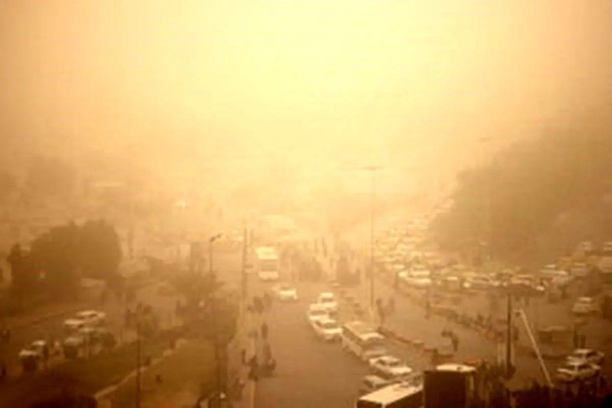 گرد و غبار آسمان ۱۳ استان را فرا می‌گیرد