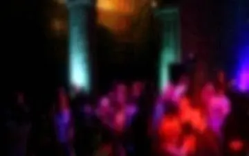 63 زن و مرد در یک پارتی شبانه دستگیر شدند