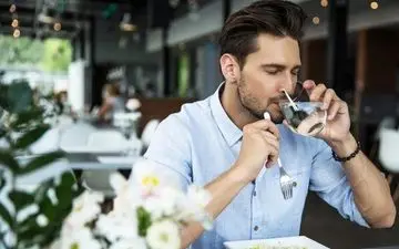 این ۶ علامت زنگ خطر کم‌آبی بدن را به صدا درآورده!