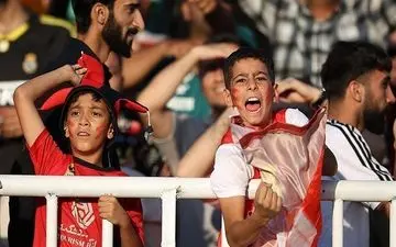 اعتراض هواداران پرسپولیس مسیر حرکت اتوبوس پرسپولیس را تغییر داد