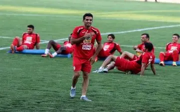 سرمربی پرسپولیس دو ملی‌پوش تیمش را  خط زد
