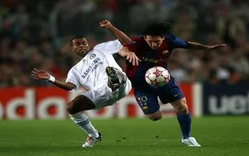 کار مسی و رونالدو طبیعی نیست