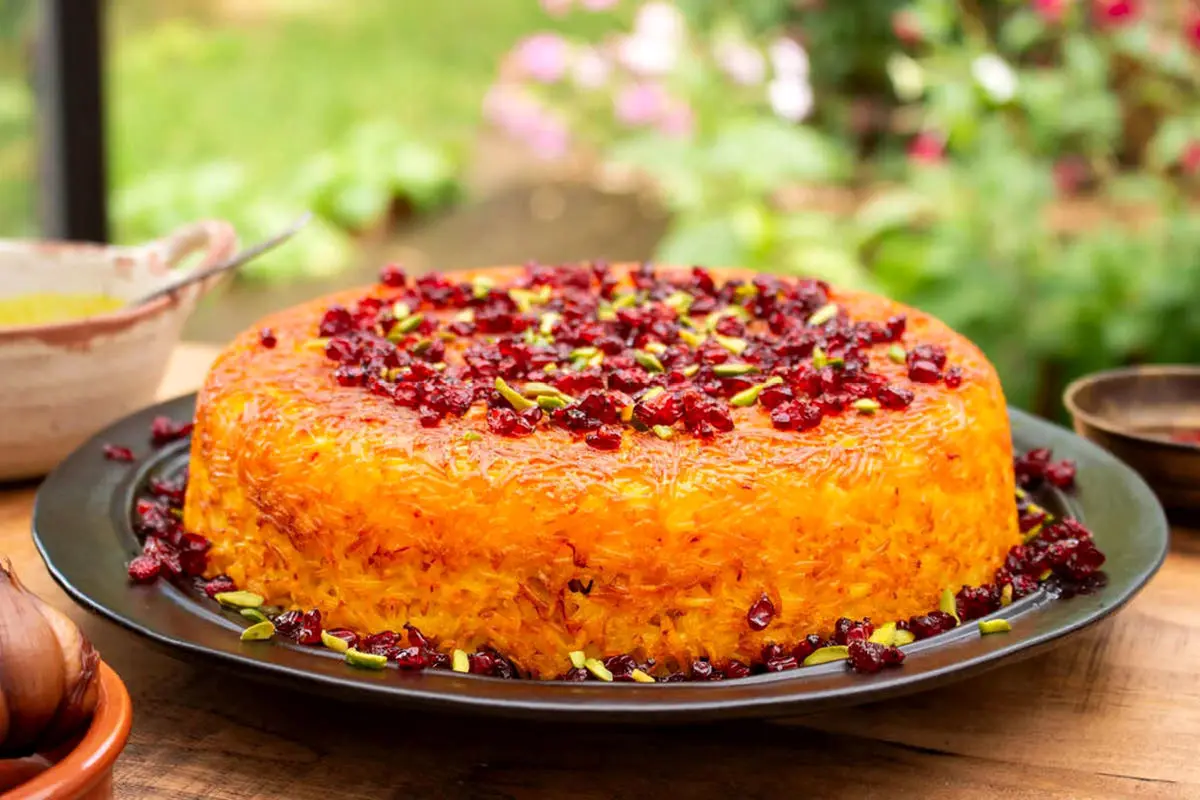 طرز تهیه ته‌ چین گوشت مجلسی؛ راز انسجام و طعم بی‌نظیر این غذای محبوب