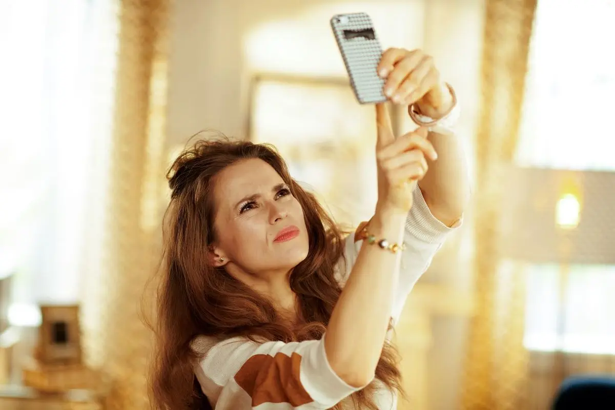 چگونه آنتندهی موبایل خود را بهتر کنیم؟ ۵ ترفند کاربردی