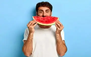 بهبود عملکرد جنسی مردان با یک میوه تابستانی خوشمزه/ نعوظ قوی‌تر و قوای جنسی بیشتر با این میوه تابستانی