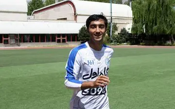 جوان استقلالی که باید به احترام او ایستاد