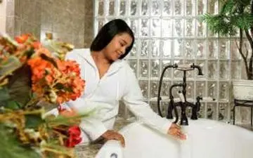 به این دلایل زیاد حمام نروید!