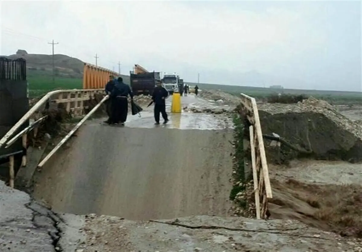  تازه‌ترین اخبار از ‌بارش‌های سیل‌آسا در ایلام|‌ از تخریب پل جزمان تا لغو پروازها