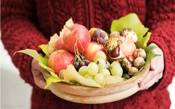 به خاطر ۴ دلیل در مصرف میوه، زیاده روی نکنید