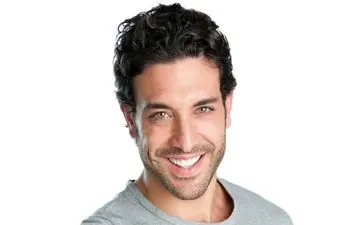  زبان چشم‌ها: چگونه از نگاه یک مرد به احساسات او پی ببریم؟
