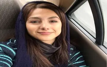 سلفی تو ماشینی خانم بازیگر 