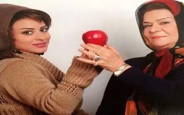 شباهت جالب مادر و خواهر زهرا اویسی (عکس)