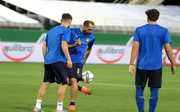 اشتباه عجیب ایتالیایی‌ها در اولین بازی‌شان در لیگ ملت‌های اروپا/‌ کیه‌لینی قربانی شد! 