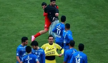 کمک طارمی برای دستگیری هوادار خاطی