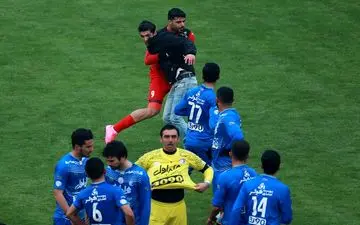 کمک طارمی برای دستگیری هوادار خاطی