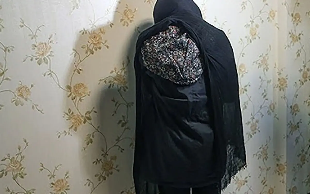 ناگفته‌های پلیس تهران از فرار زن قوی هیکل با پای پیاده / راز این زن چه بود؟ 