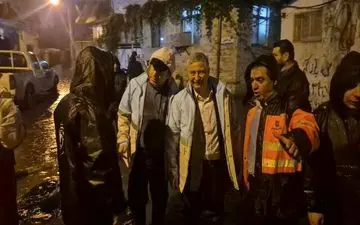 آبگرفتگی ۱۰۰ واحد مسکونی در انزلی/ دستور استاندار گیلان مبنی بر استقرار دستگاه های خدمات رسان در مناطق درگیر